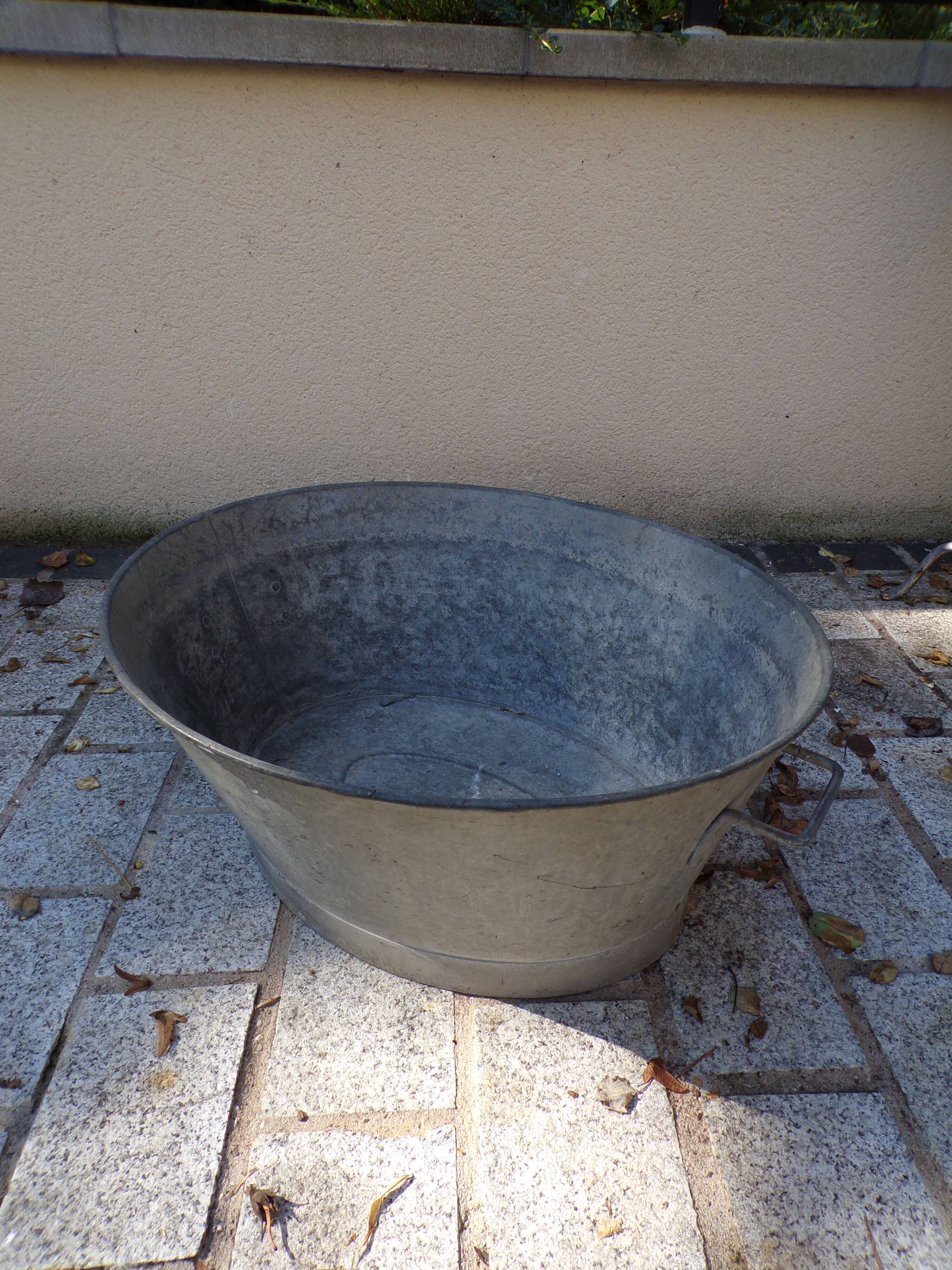 Oval zinc basin 50X60 cm