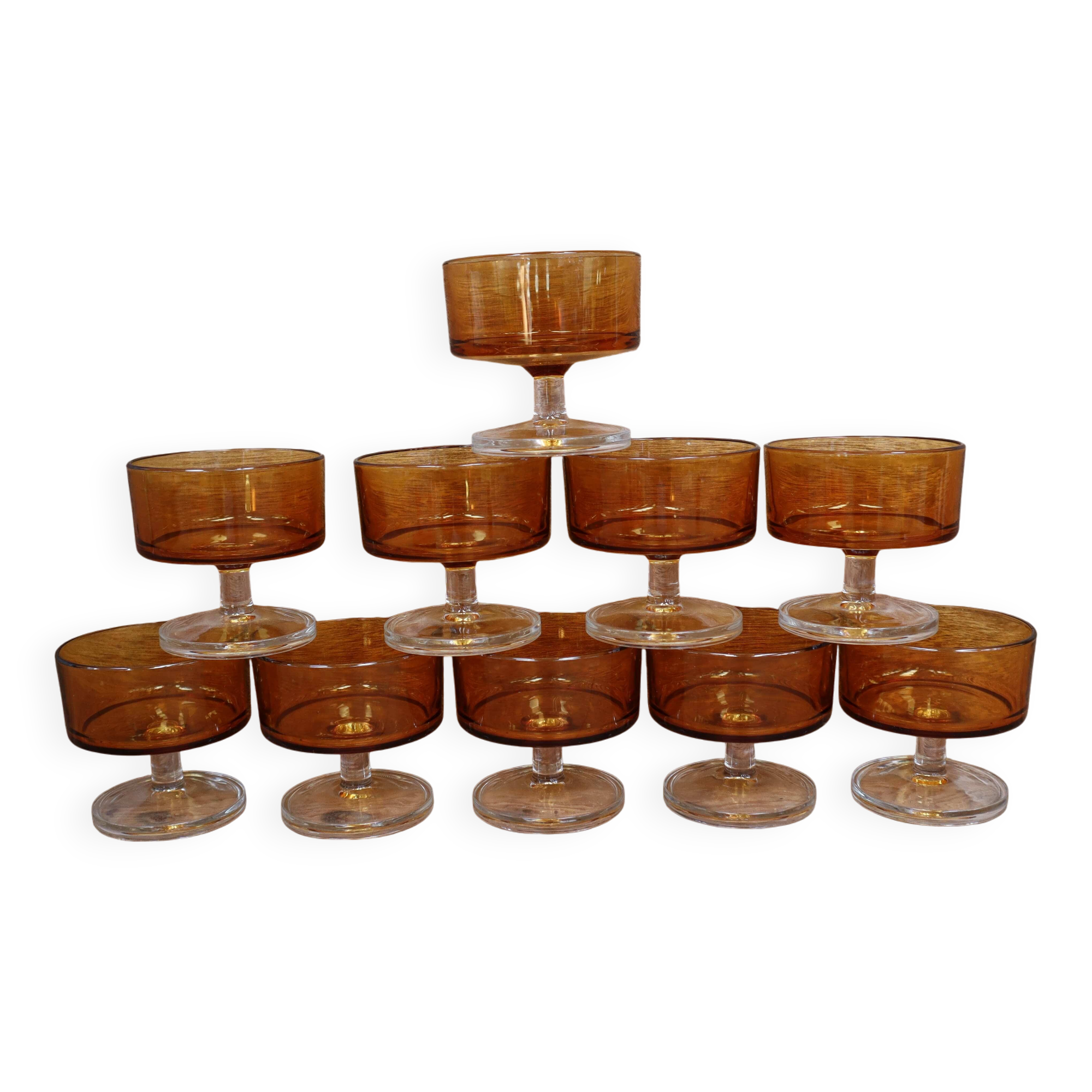 Lot of 10 Luminarc 70's dark amber champagne glasses