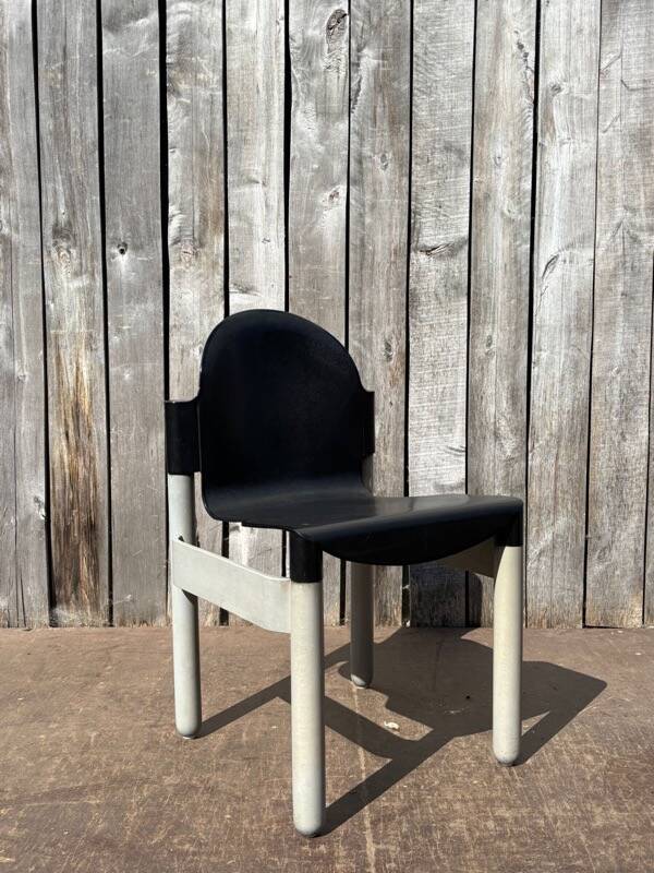 Grey wash Thonet Flex stacking chairs – design classic by Gerd Lange