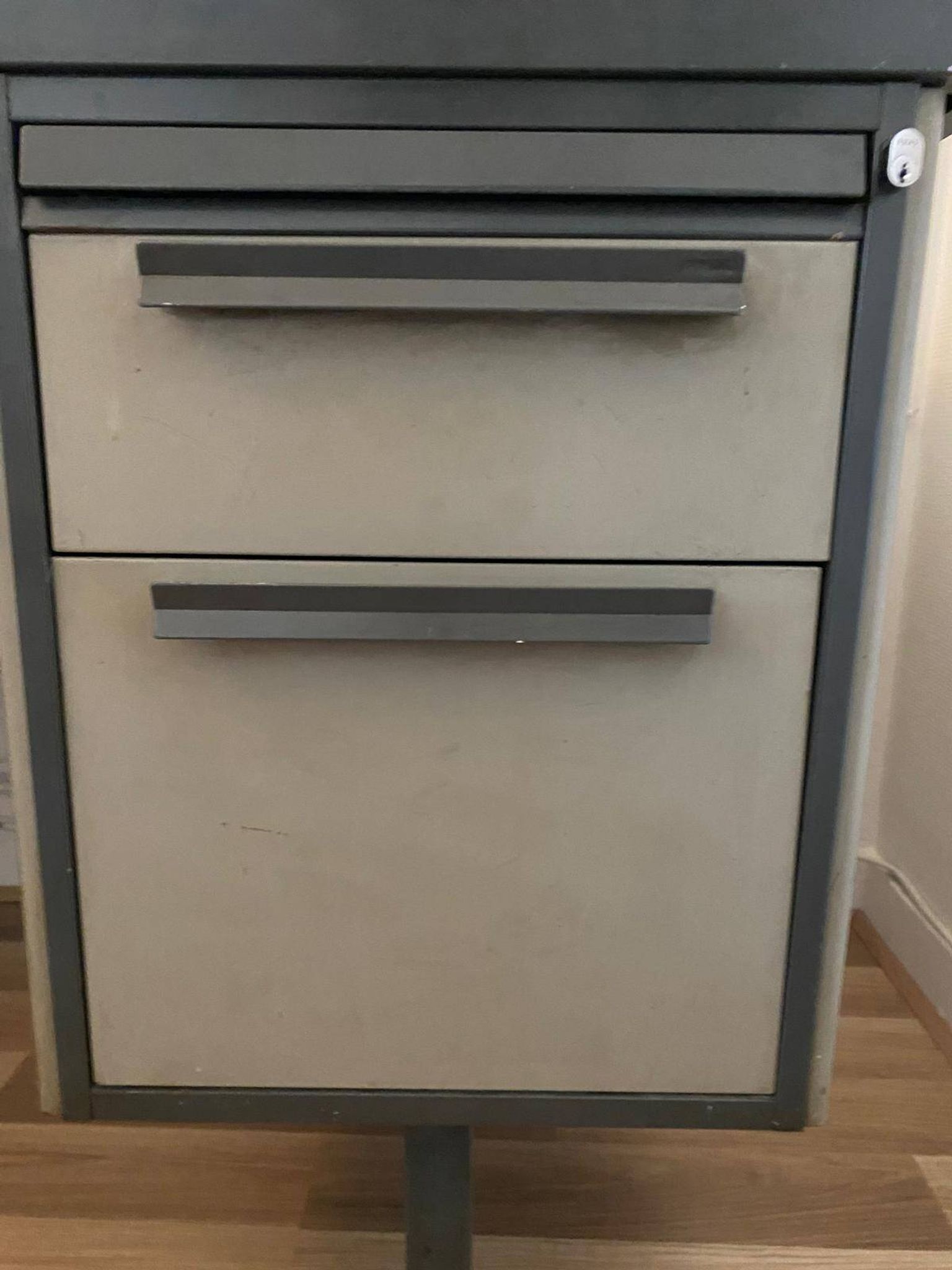 Bureau Strafor bleu & gris