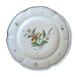 Plate with mignardises in Moustiers earthenware