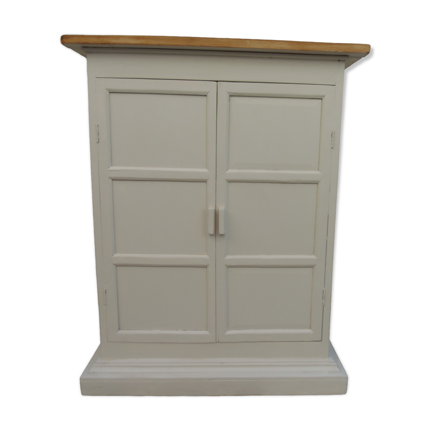 Meuble, buffet peint en beige, plateau en bois brut