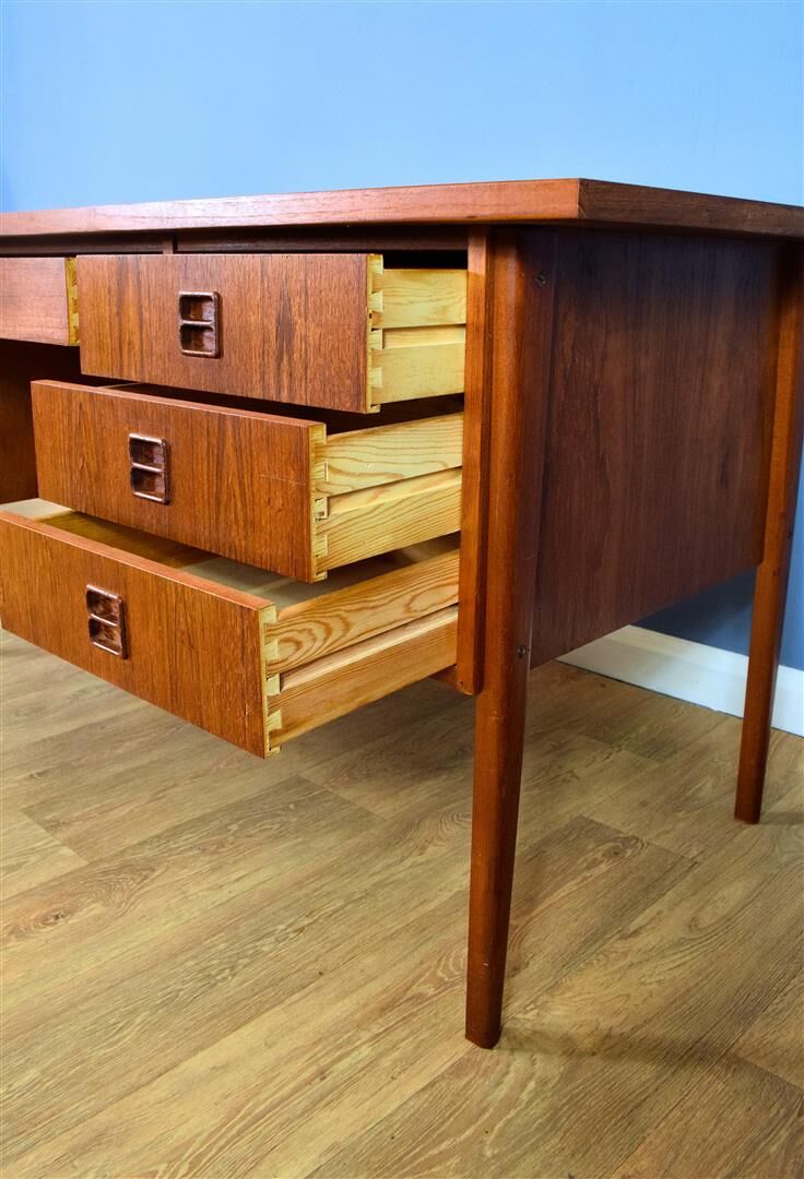 Bureau danois en teck