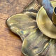 Lampe, forme de feuille, en bronze