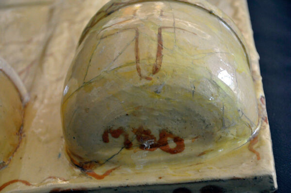 Bénitier en terre cuite émaillée signé MSD Anne Dangar Moly-Sabata