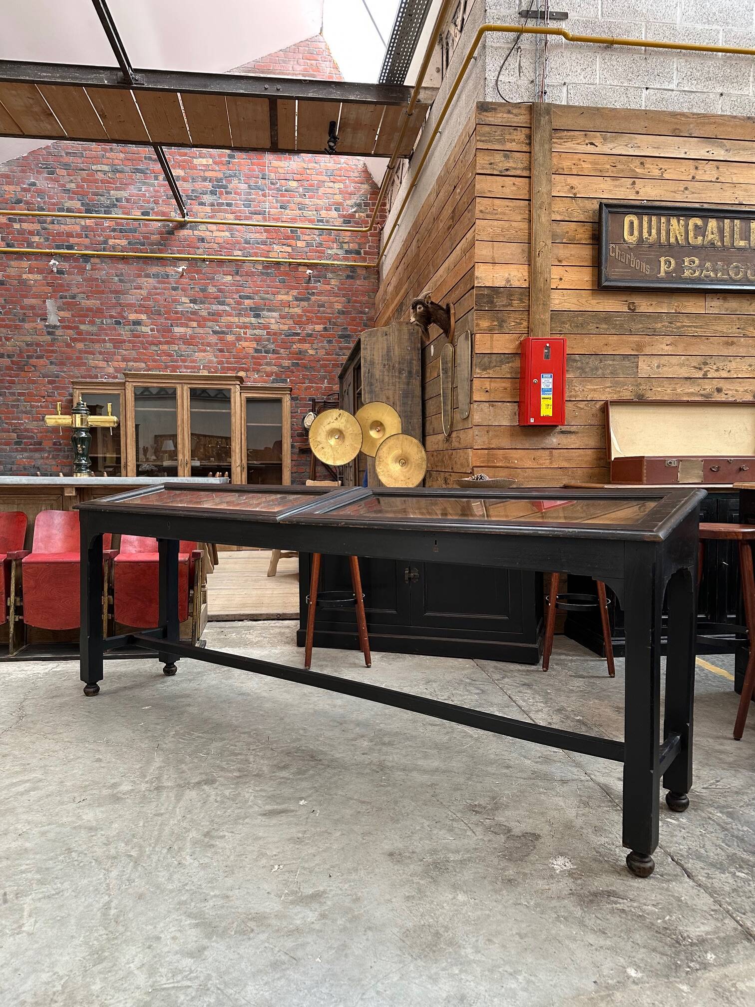 Late 19th century museum display cabinet console