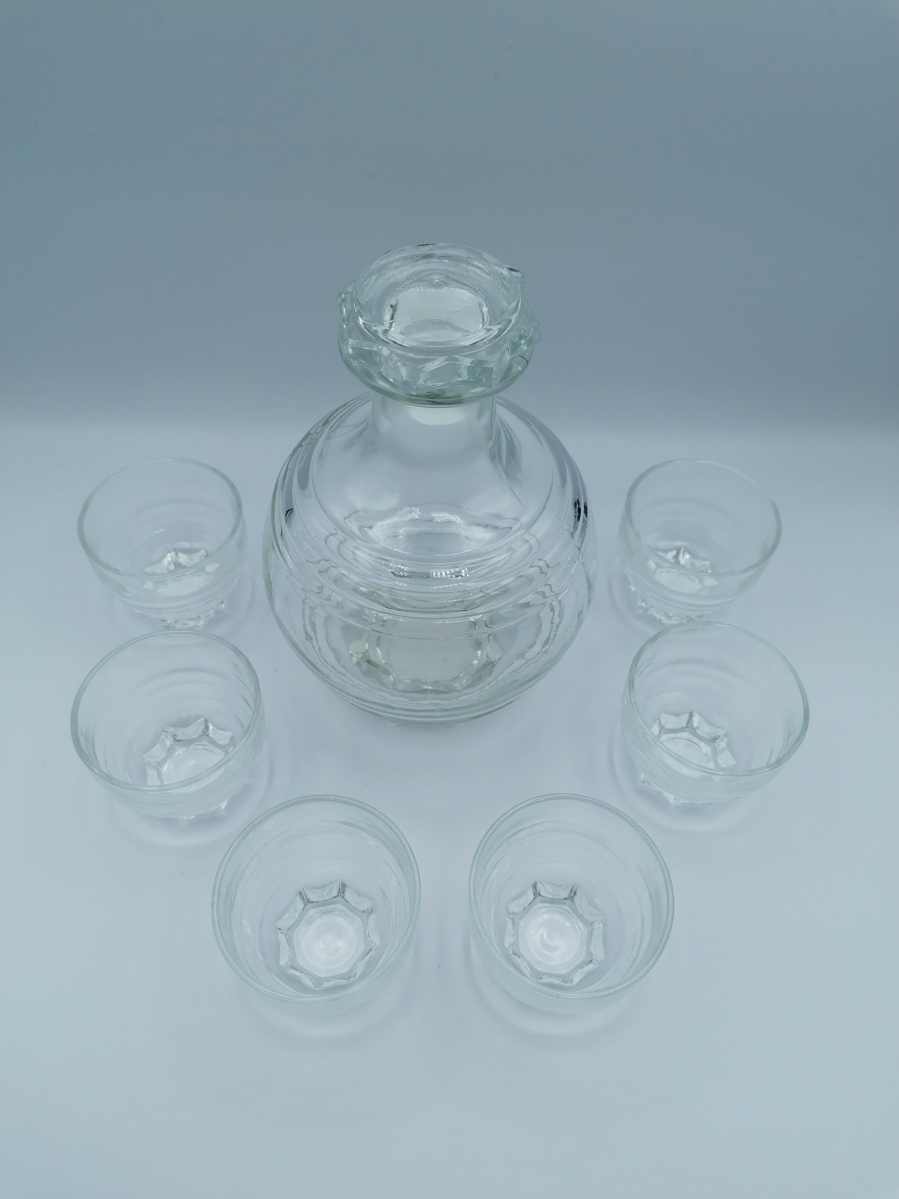 Vintage liquor service