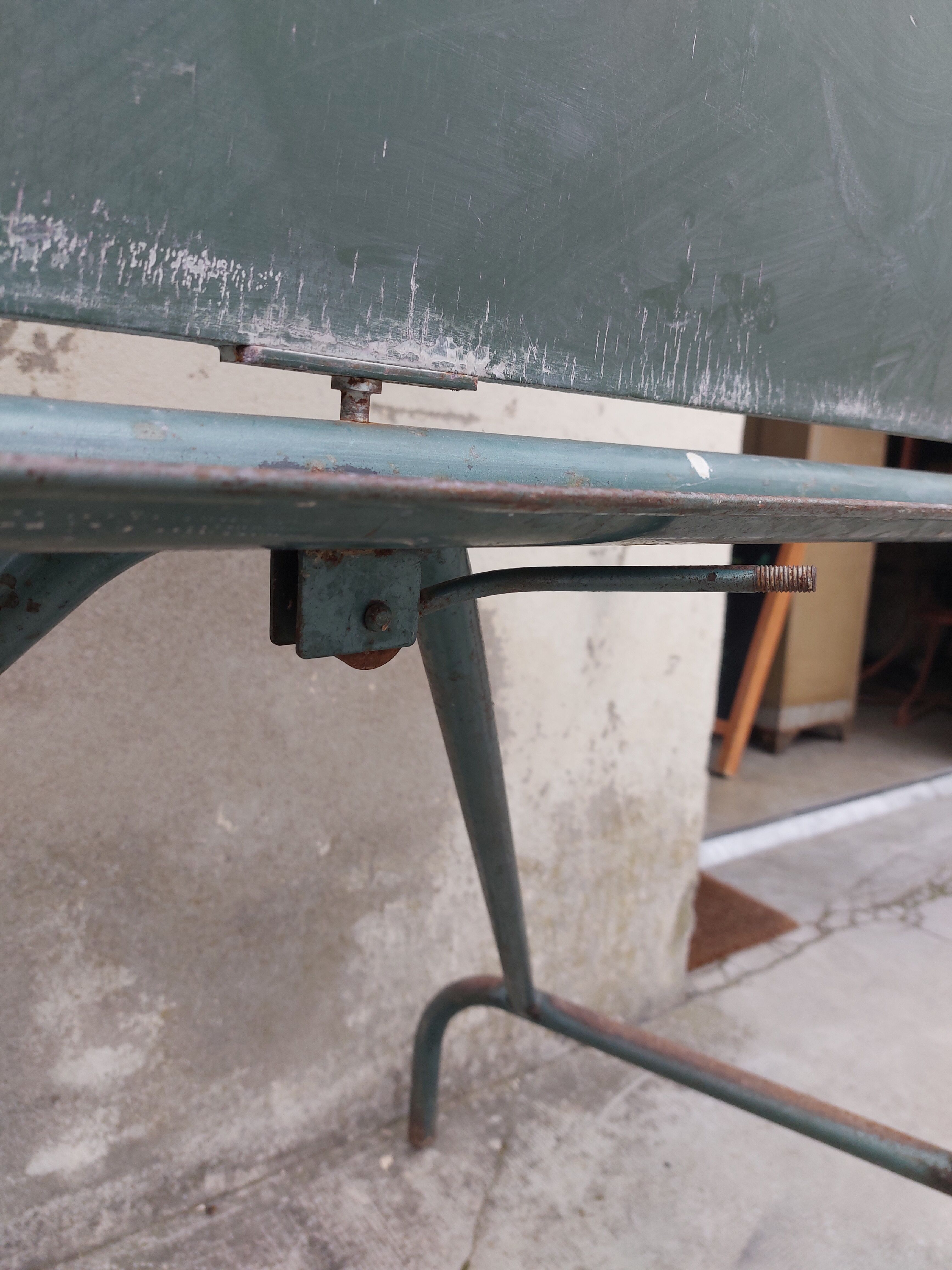 Tableau d'école année 1950 pivotant en artoise - 1m85