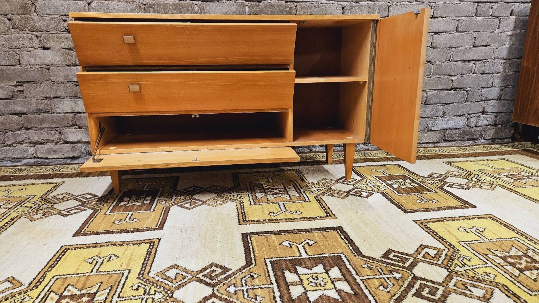 Scandinavian sideboard 3 drawers 1 door 1960 vintage
