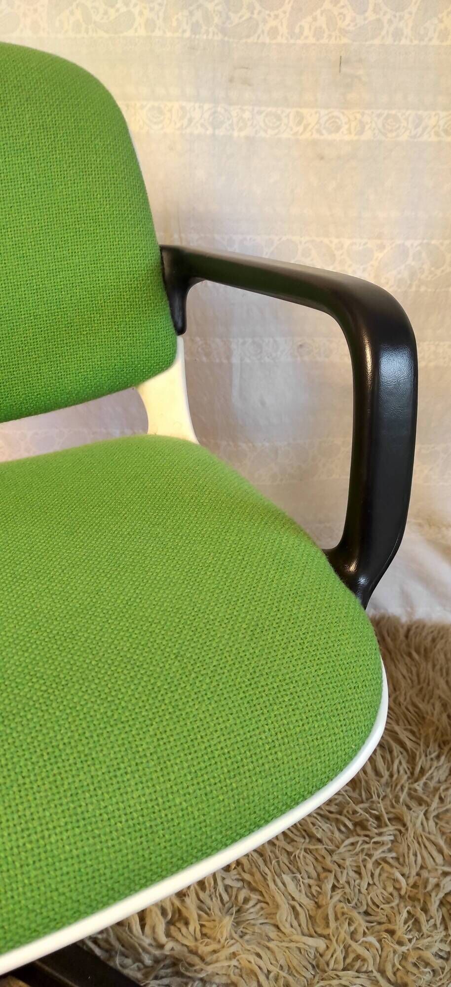 Office armchairs by Conforto for International Furniture 70s/80s