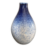 Vase bleu et blanc moucheté