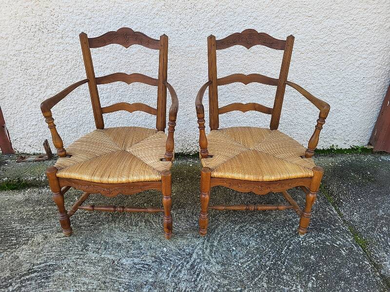 Pair of provencal straw armchairs in walnut