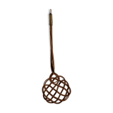 Rattan carpet tap