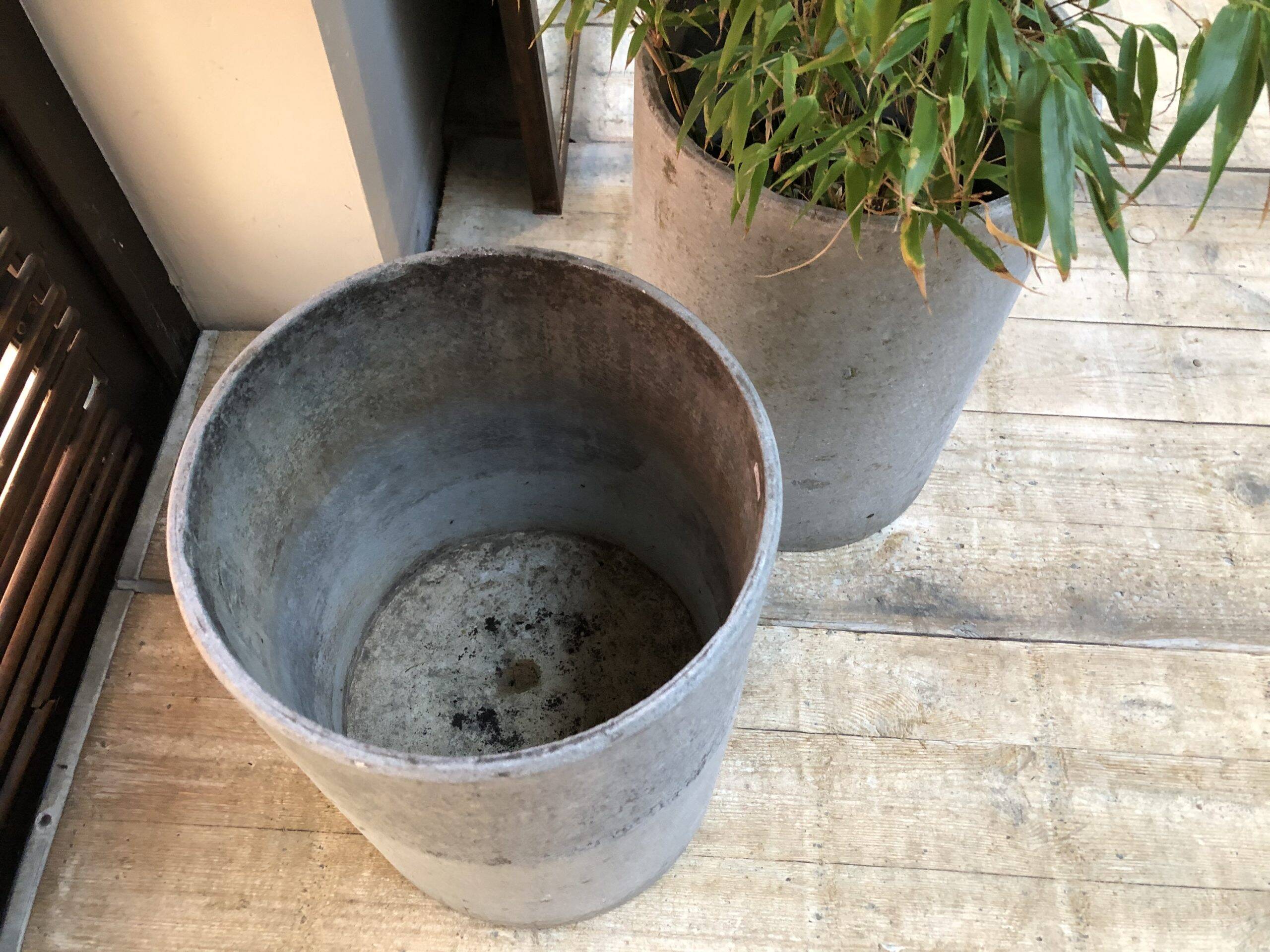 Modernist style planter