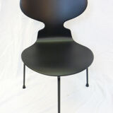 Chaise modèle 3100  "Ant Chair" de Arne Jacobsen