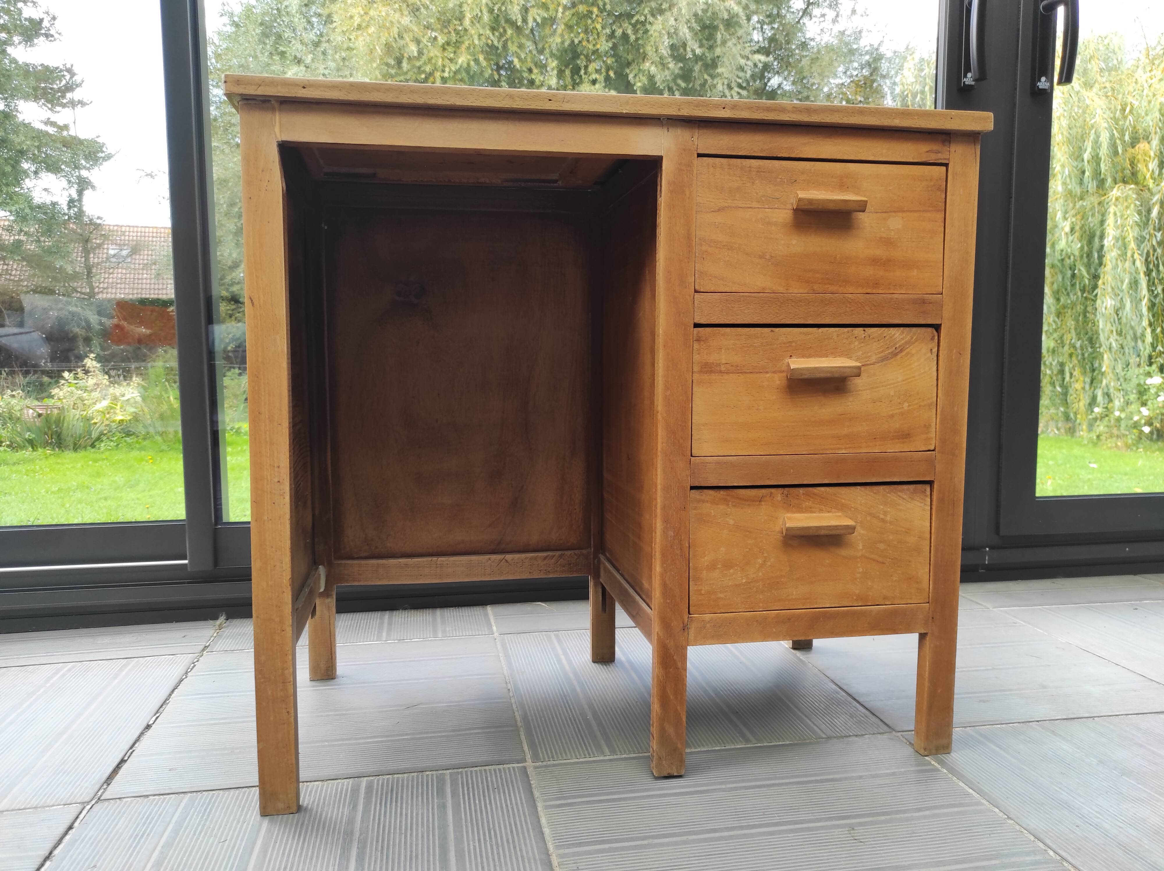 Small wooden desk three drawers
