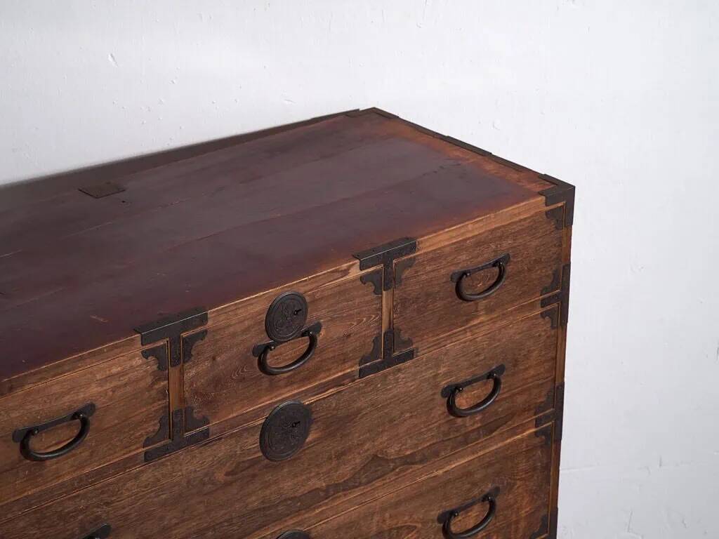 Grand Japanese tansu Sendai Isho-dansu in cedar and iron, Meiji-Taishō period (circa 1890-1925) #42