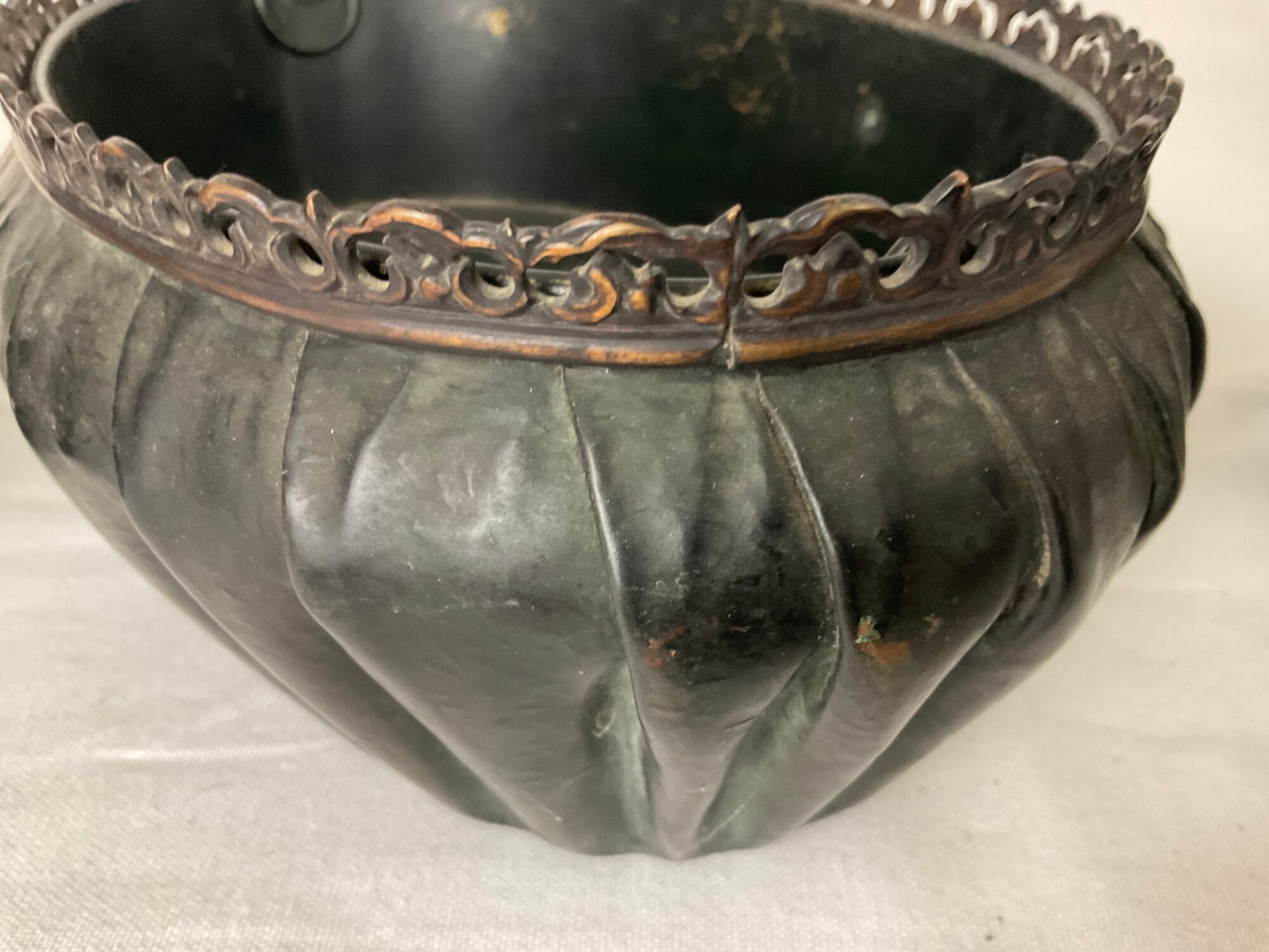 Planter cache pot napoleon III copper draped pleated brassware art 19 th