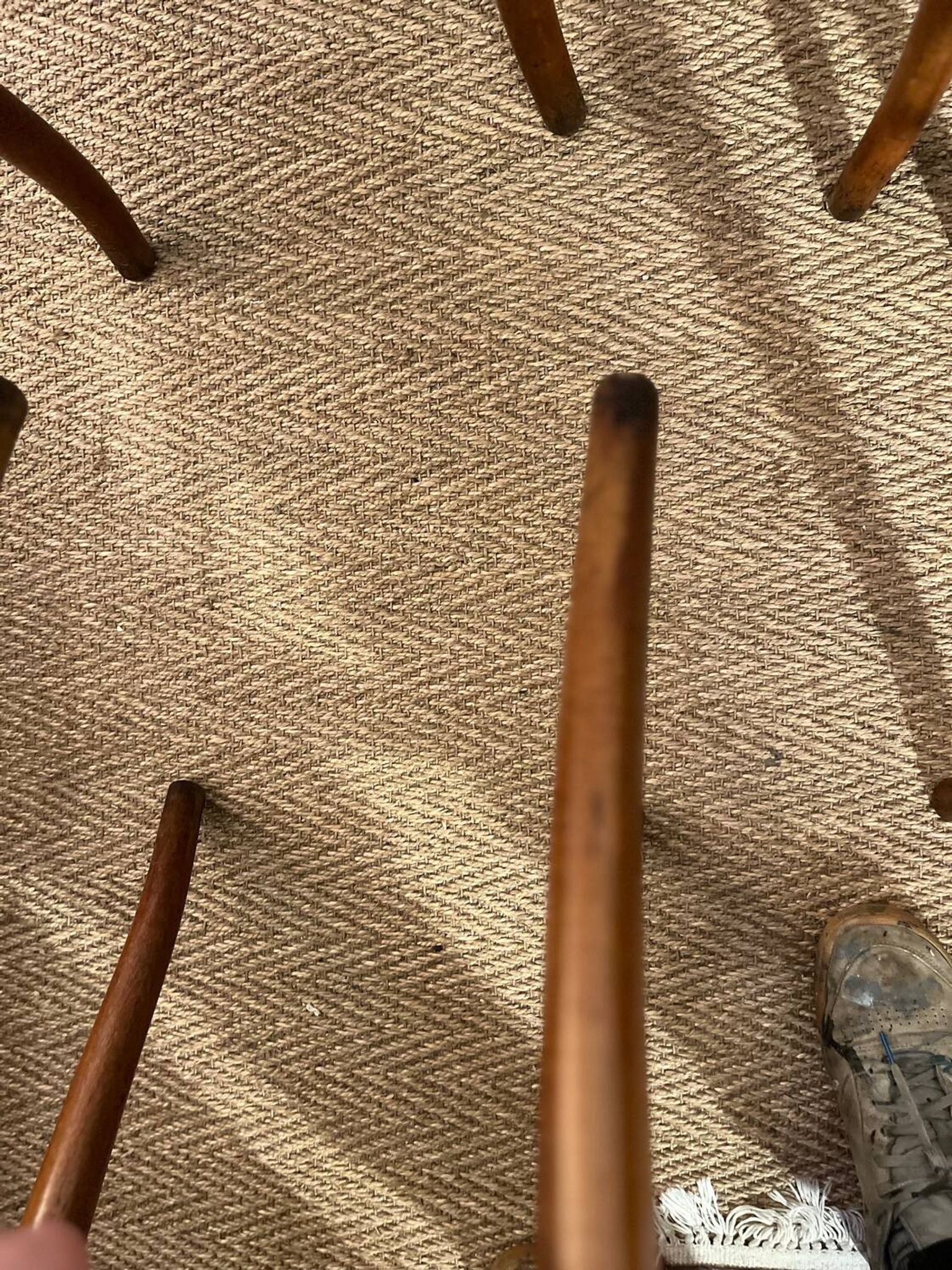 Set of 4 vintage Fischel bistro chairs in curved wood and cane