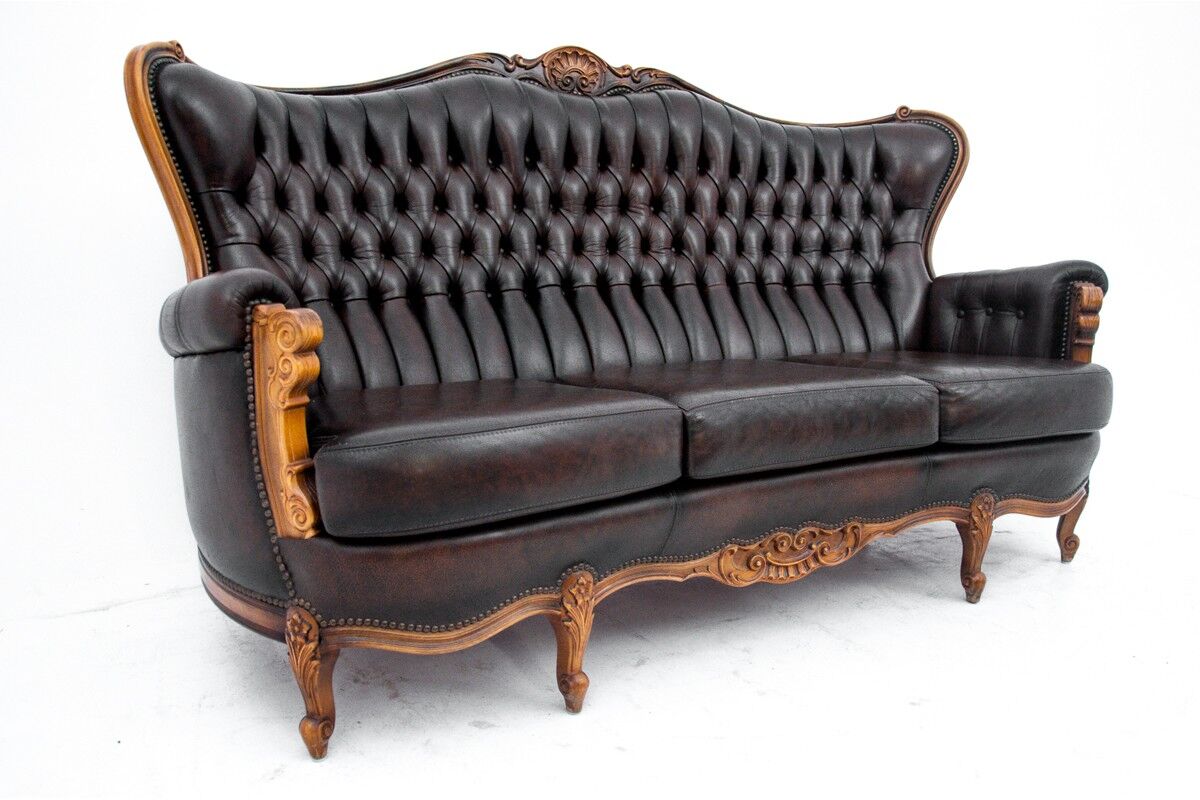 Deep buttoned brown leather salon set