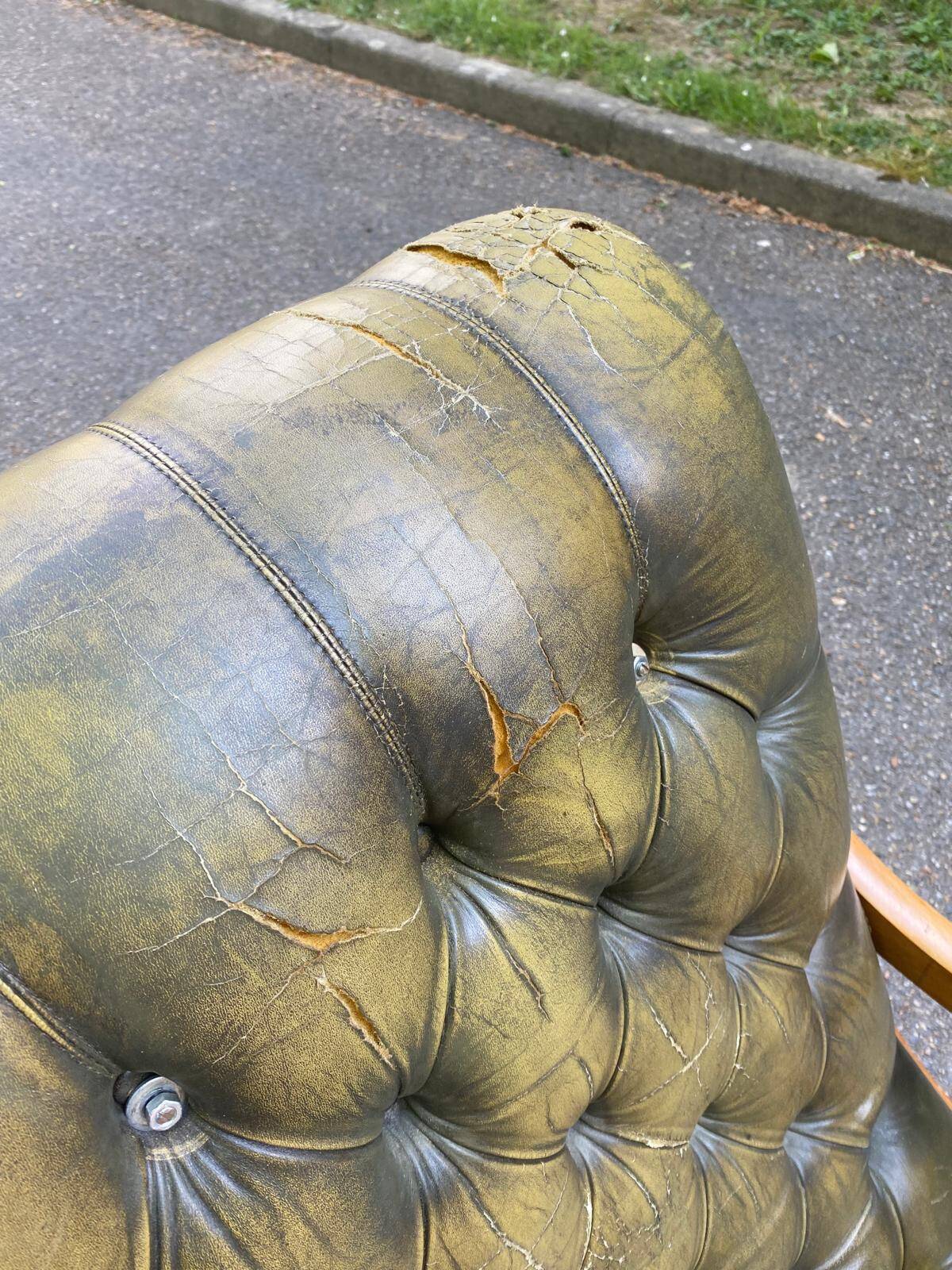 English Chesterfield olive green relax armchair