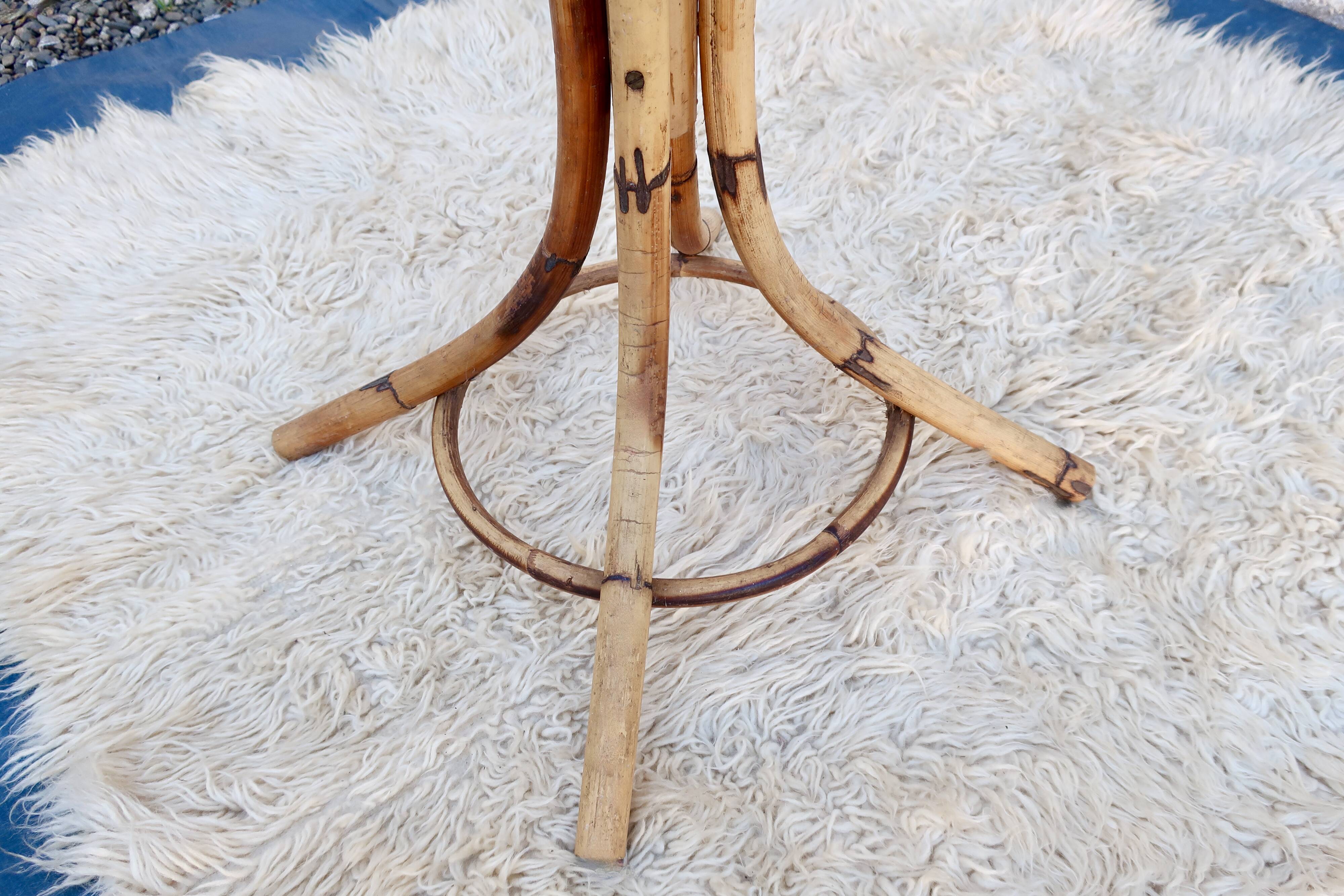 Vintage bamboo and rattan parrot coat rack, 1960s, TBE