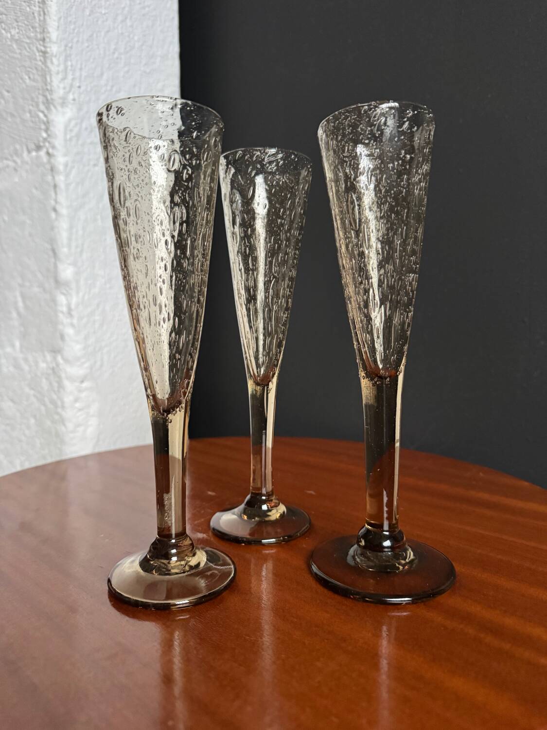 Champagne flutes bubble glass Biot
