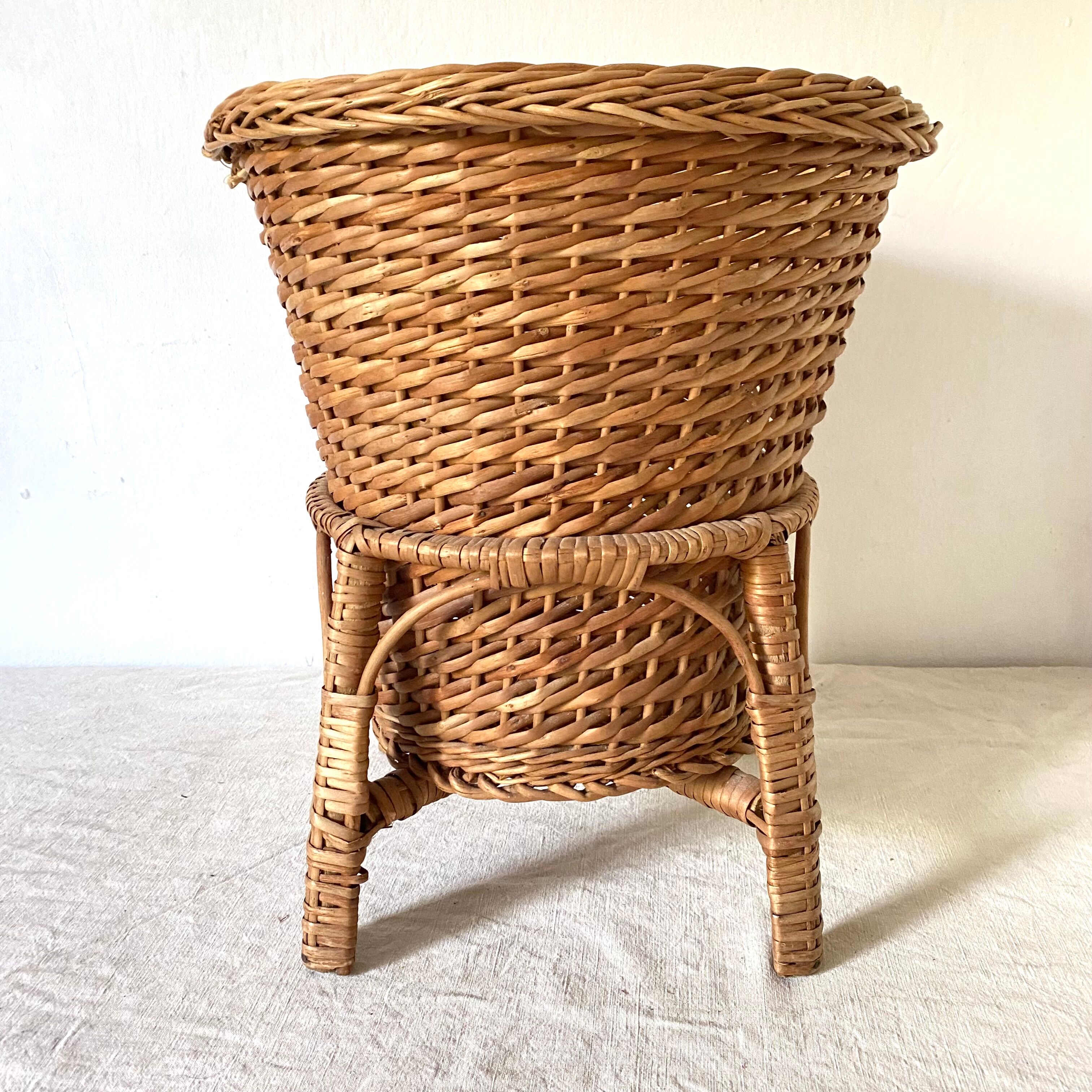 Plant holder, rattan pot cover