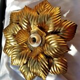 Golden metal flower sconce