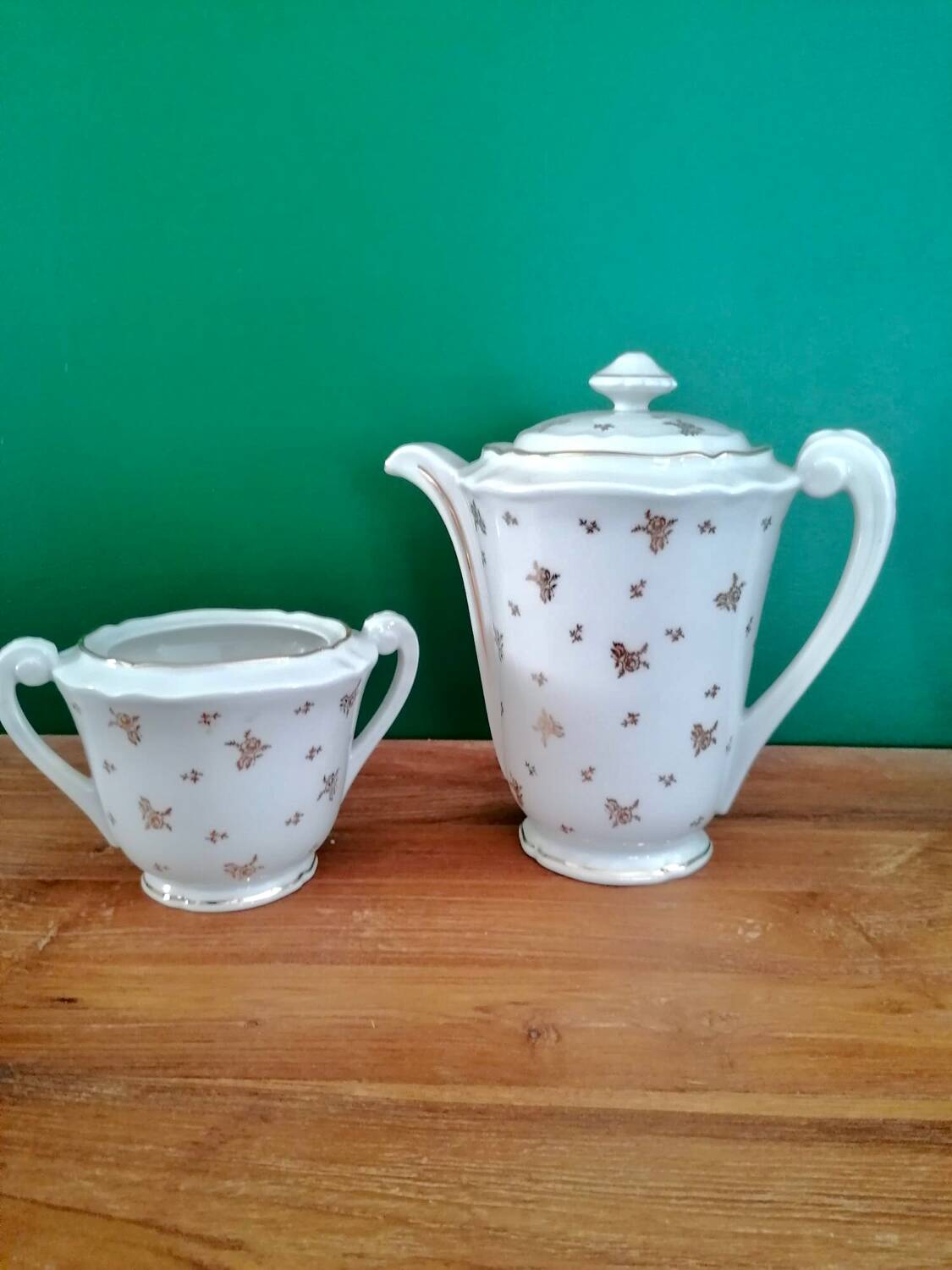 Coffee pot and sugar bowl