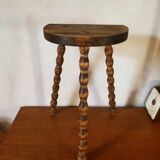 Stool, plant holder with beaded feet