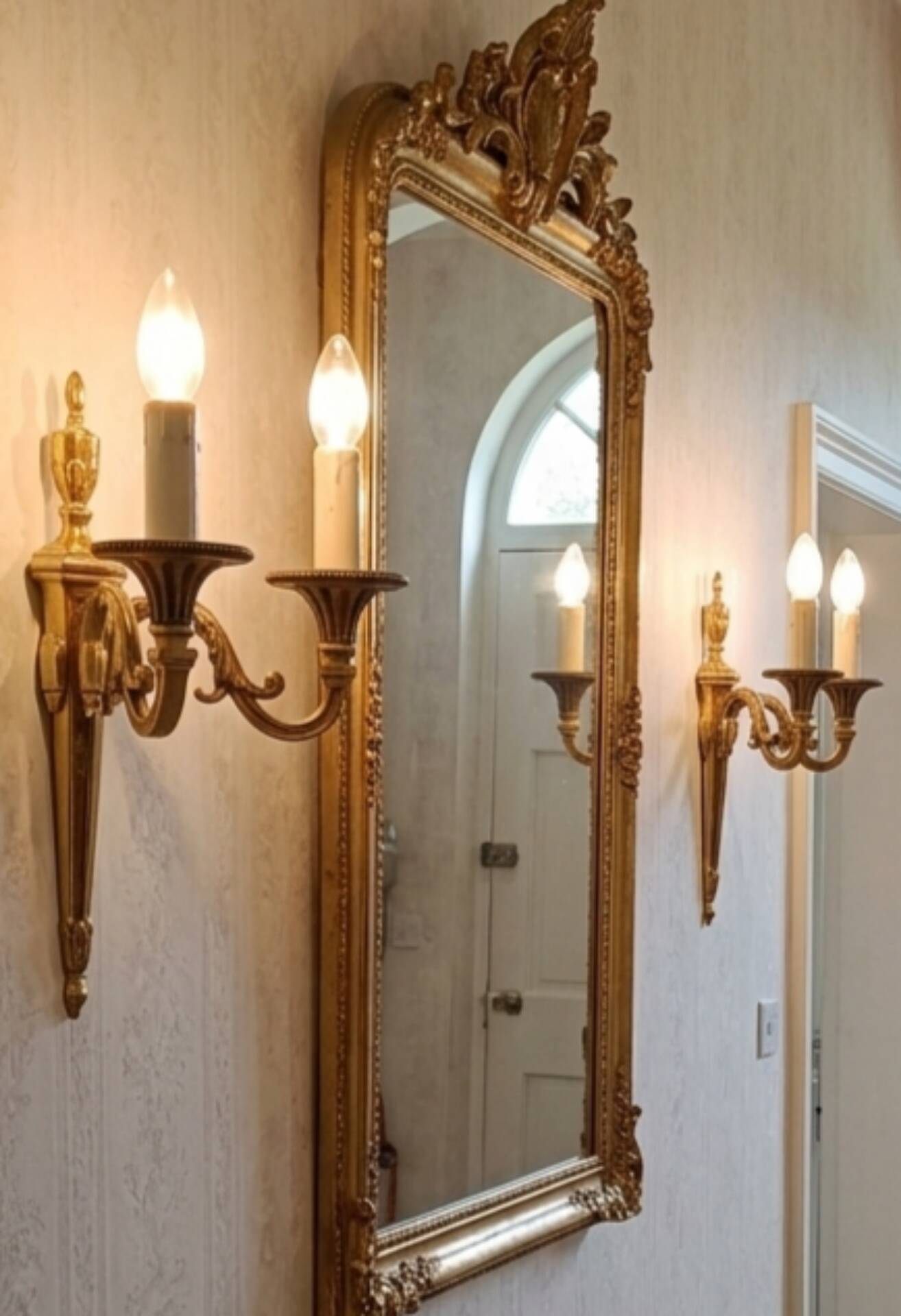 Pair of Louis XVI wall sconces in gilded bronze – Maison Lucien Gau