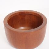 Scandinavian teak bowl by Richard Nissen Denmark