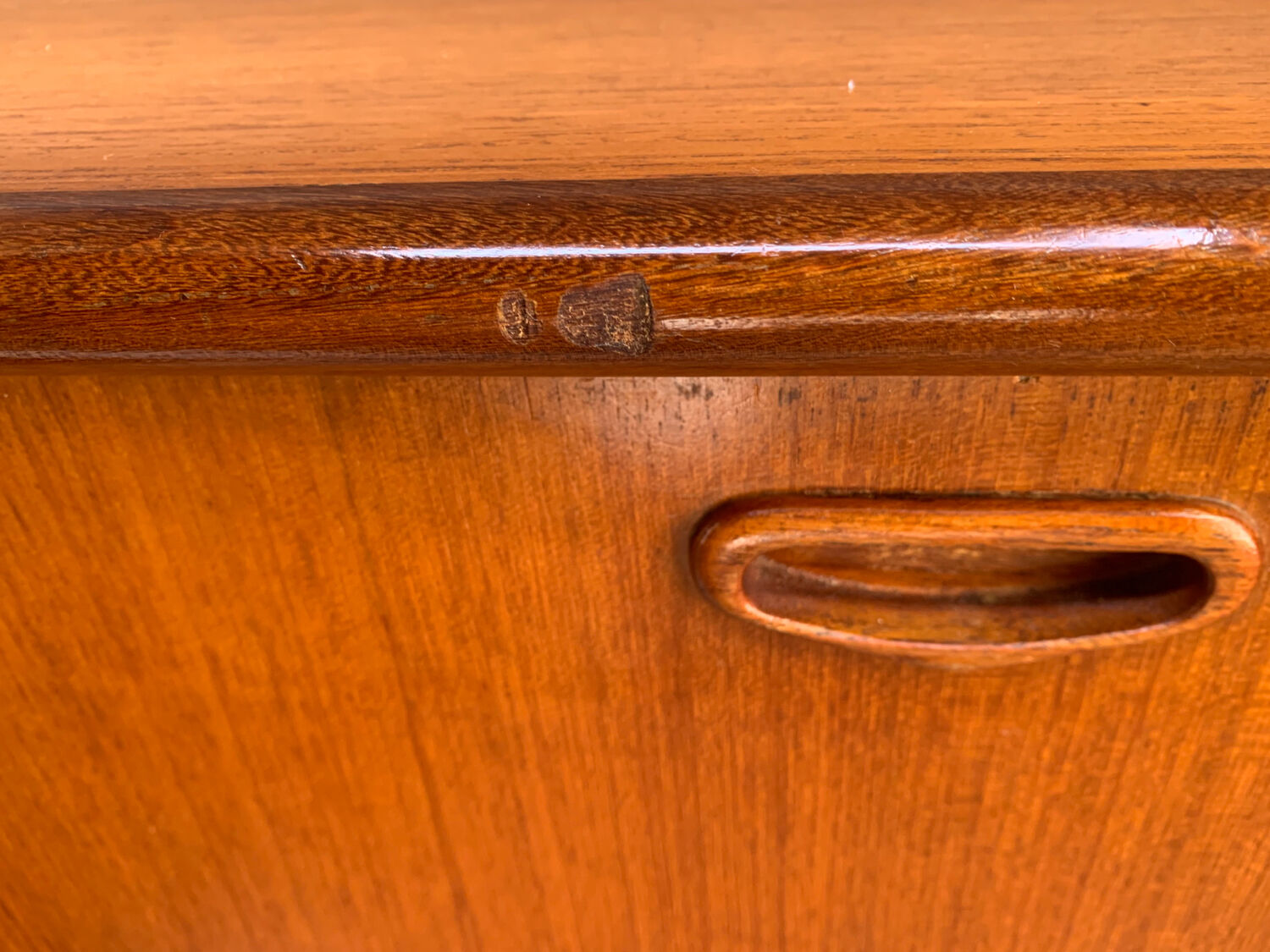Mahogany veneer sideboard from the 60s