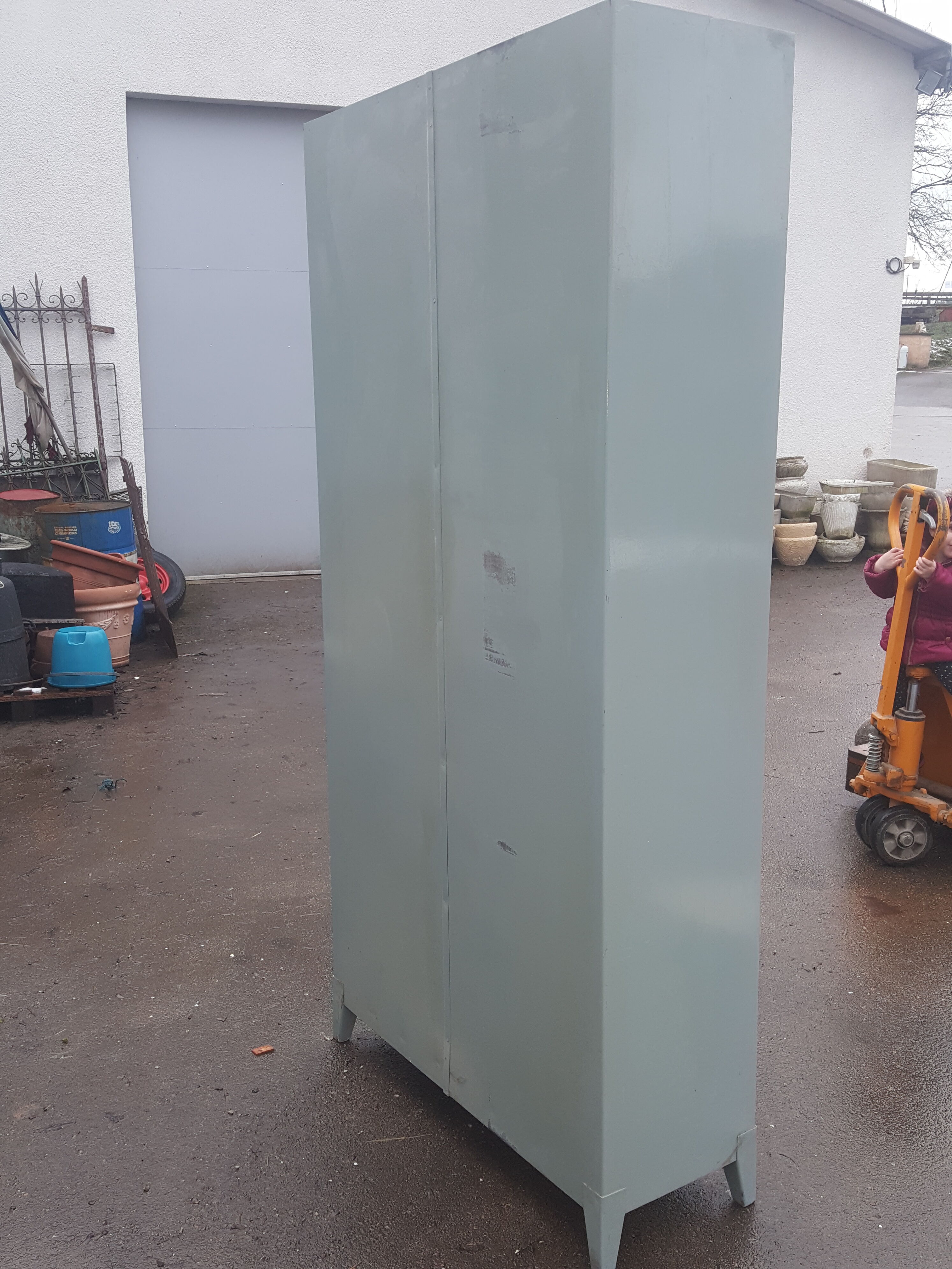 Bauche safe cabinet