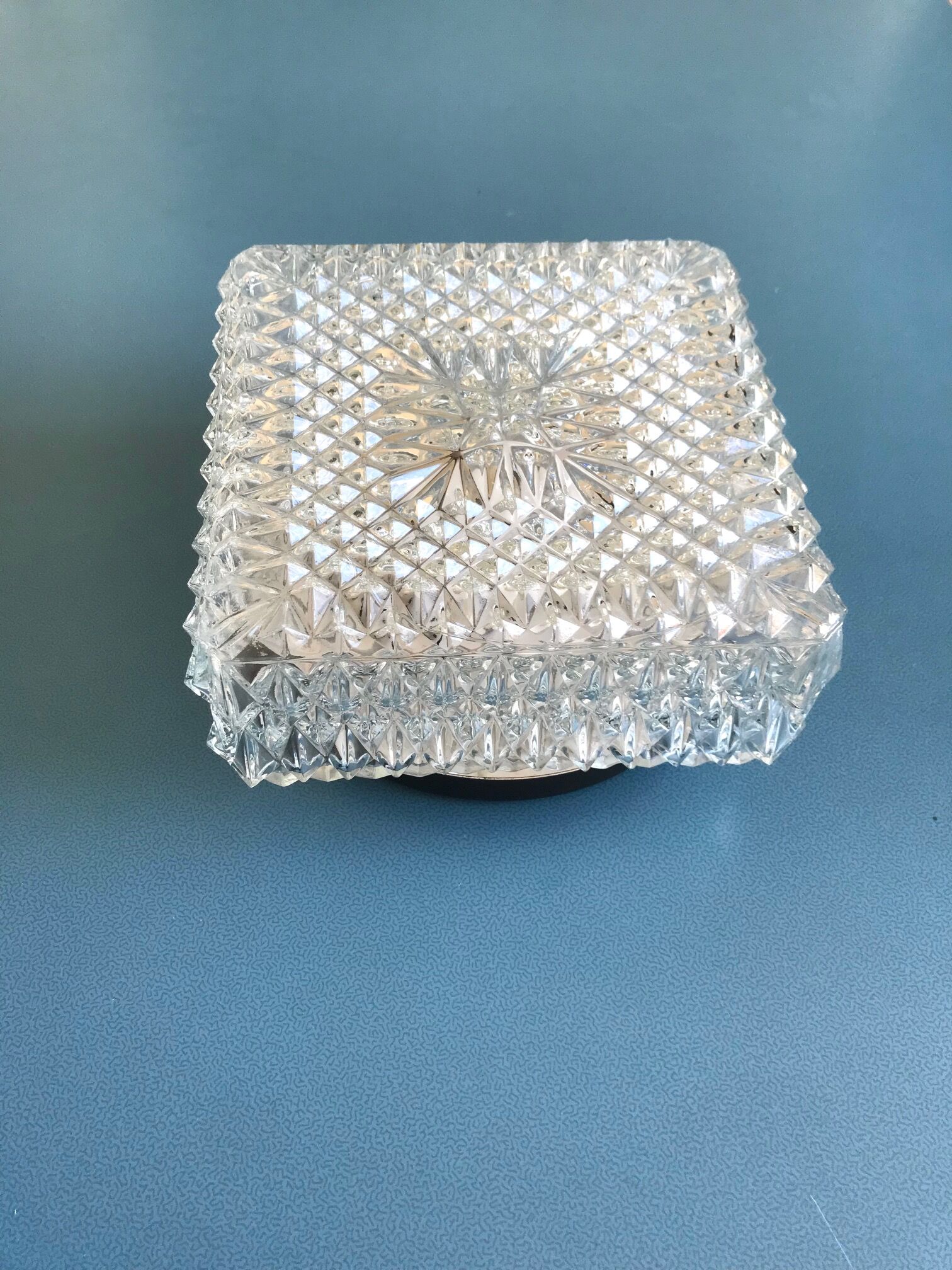 Square ceiling lamp in molded glass