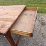 Country Pine Farmhouse Table, 4 Drawers.