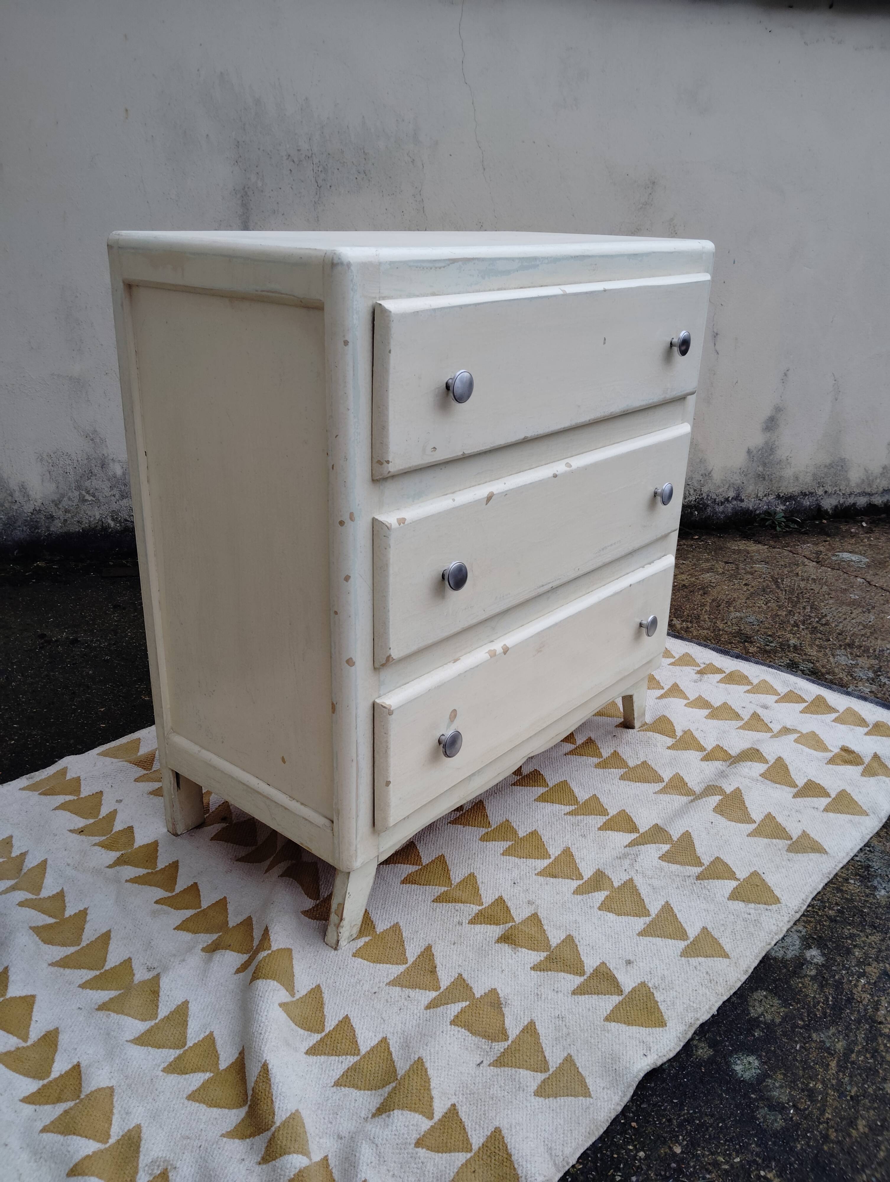 Vintage small chest of drawers