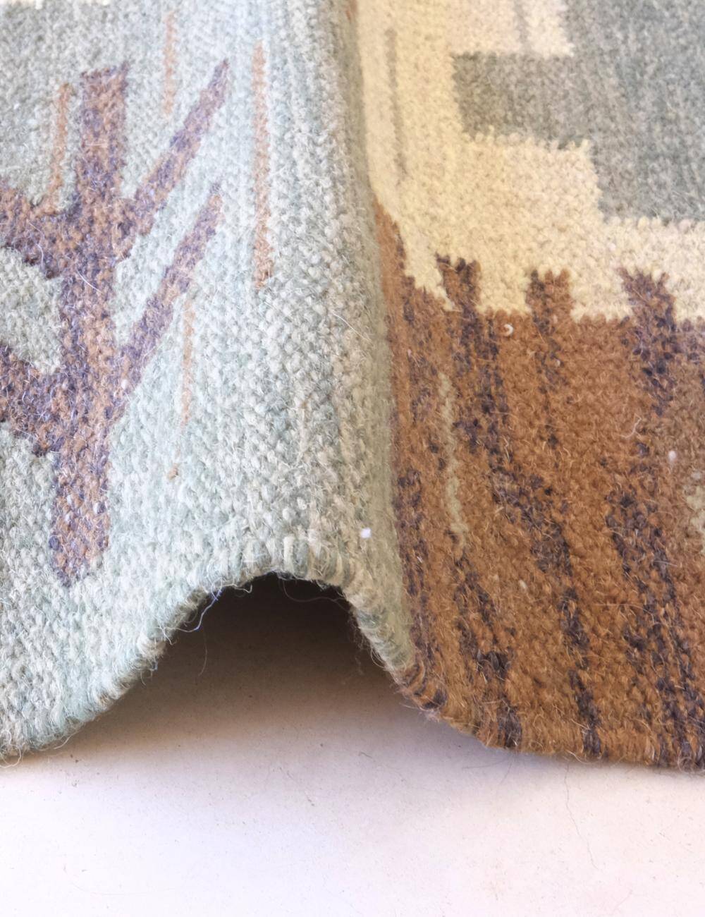 Small Vintage Kilim Rug - 122 x 60 cm