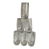 Verres hauts en cristal gravés