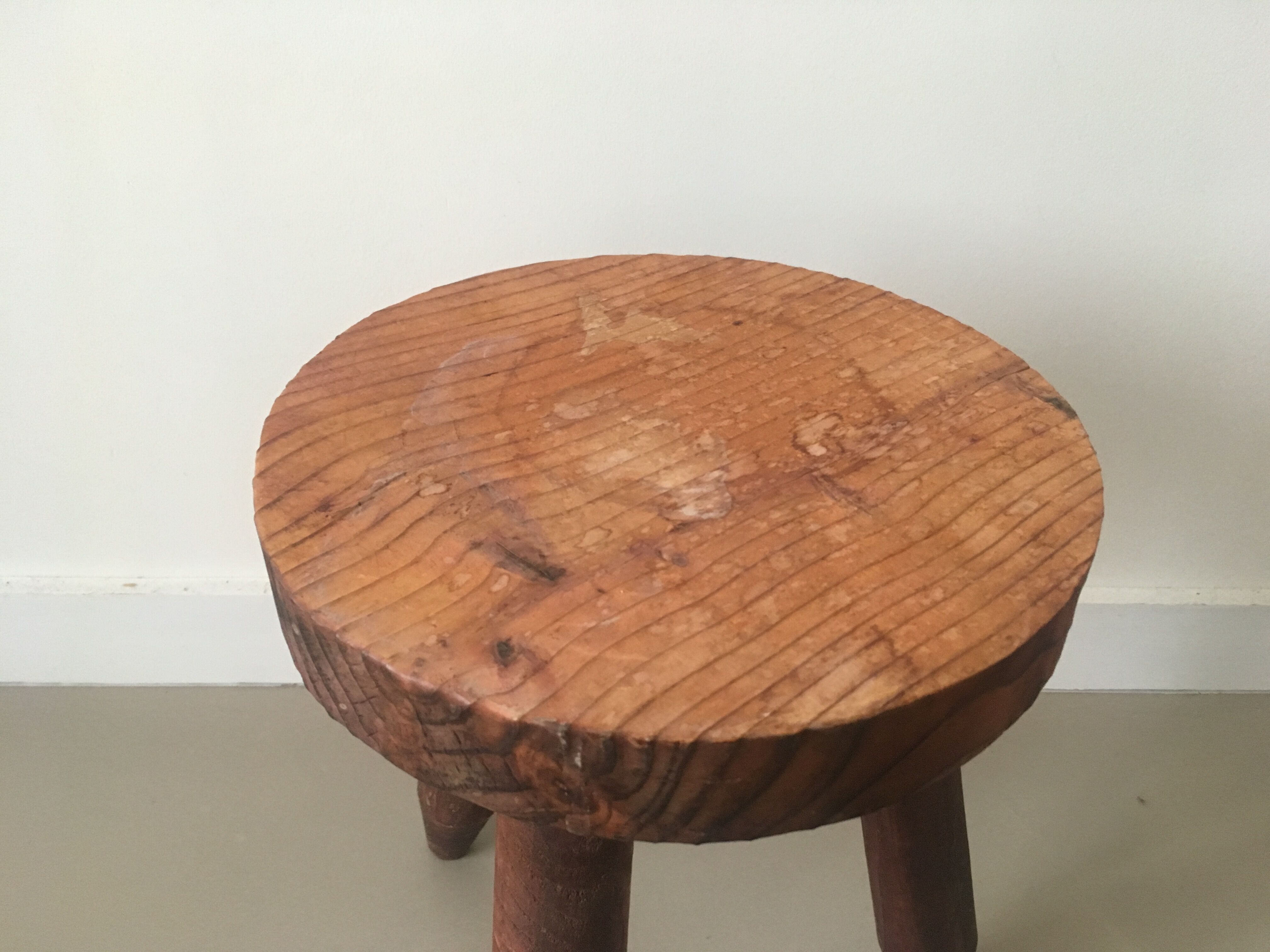 Ancient tripod tabouret