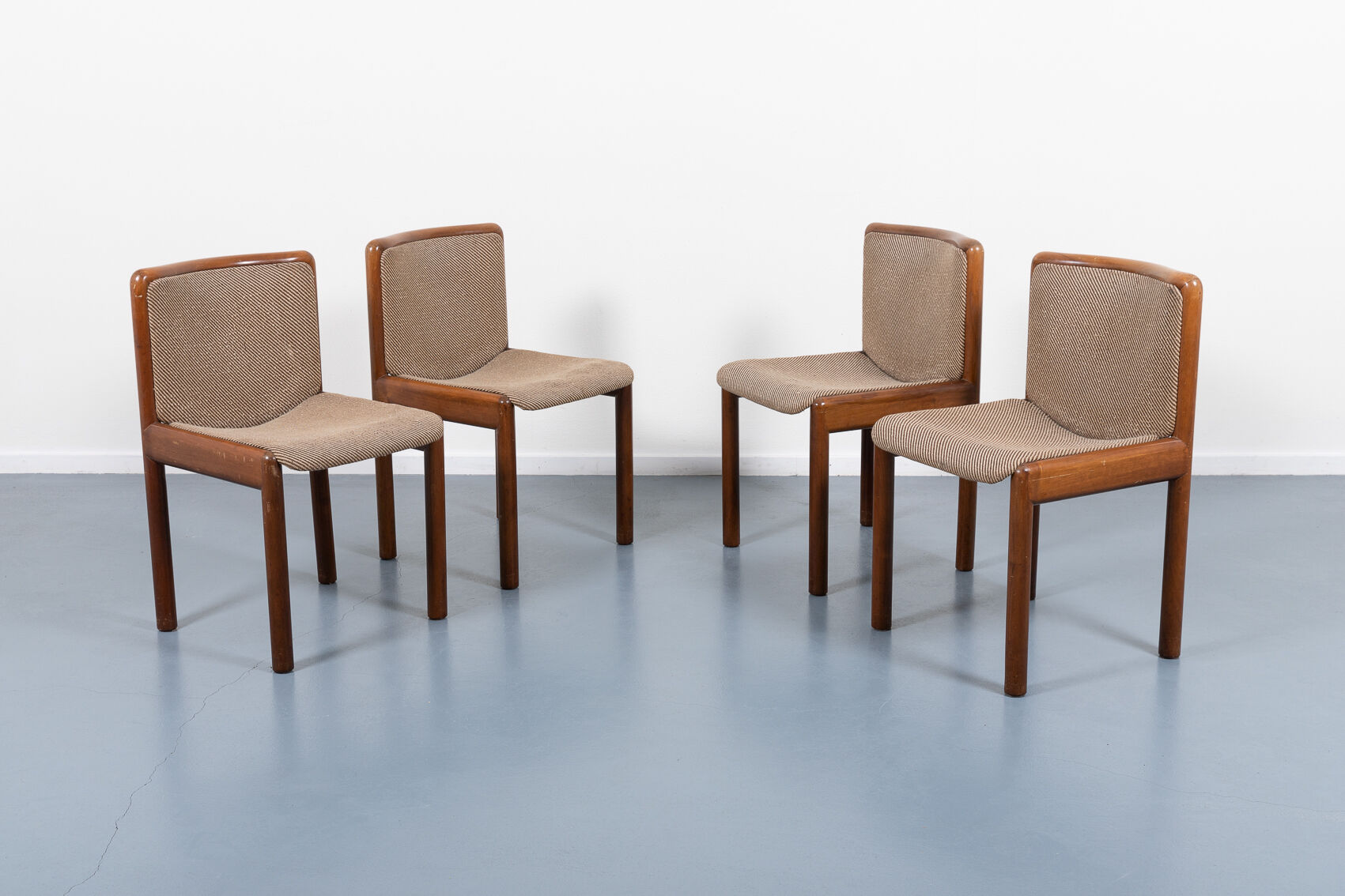 Set of 4 vintage Italian chairs 1970