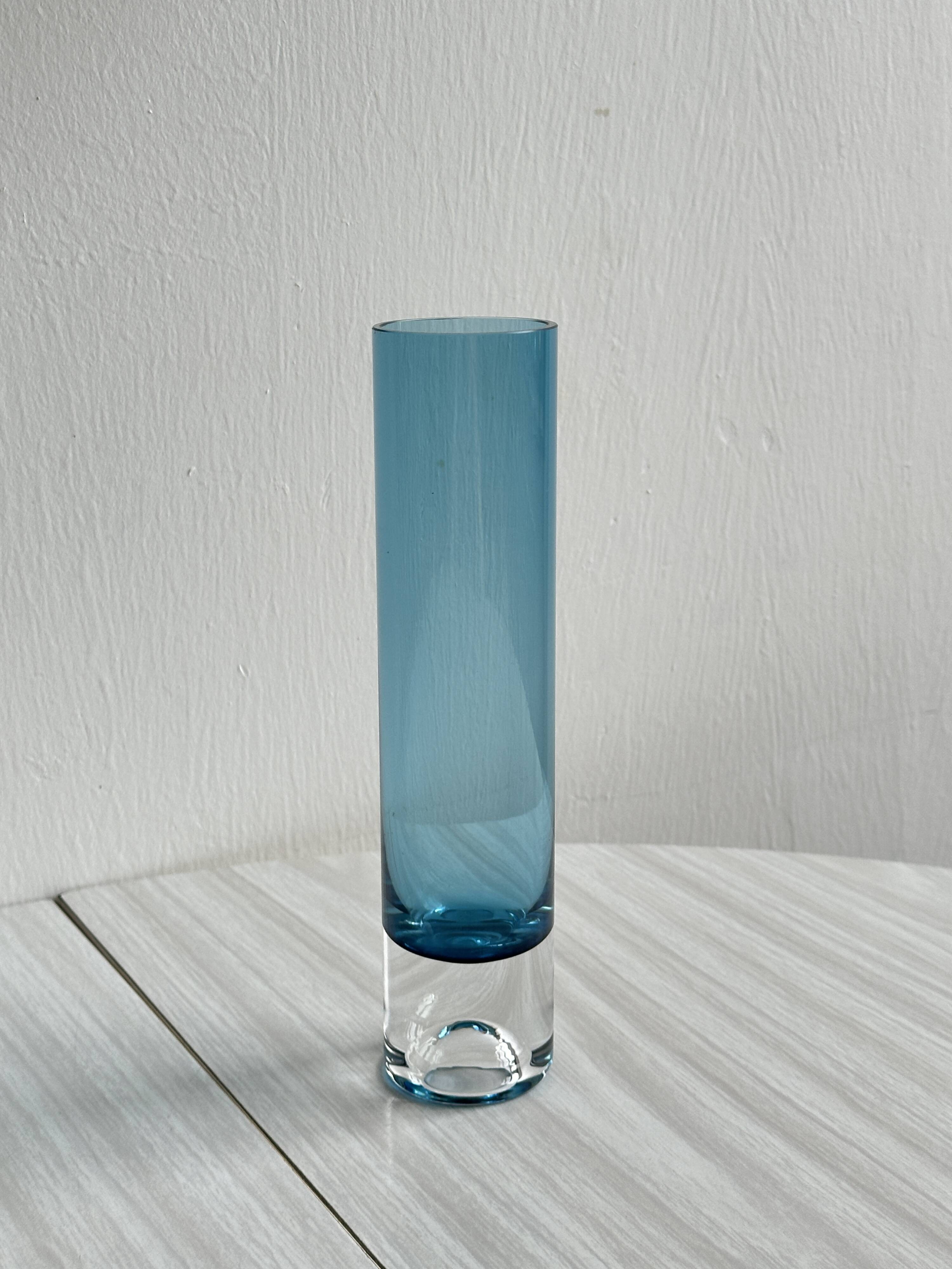 Translucent blue retro tube vase, pop soliflore vase.