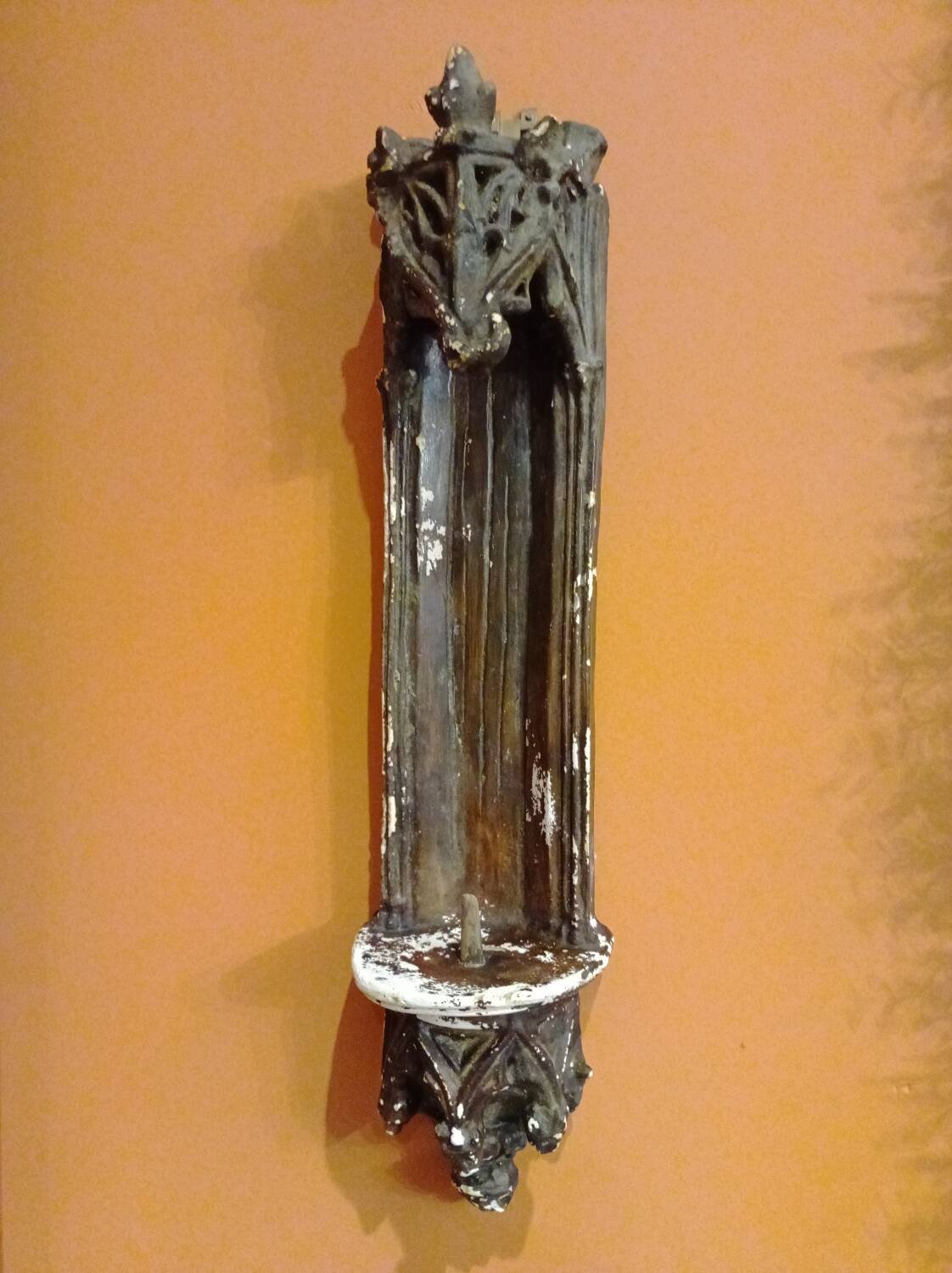 Wall stele with statue of the virgin