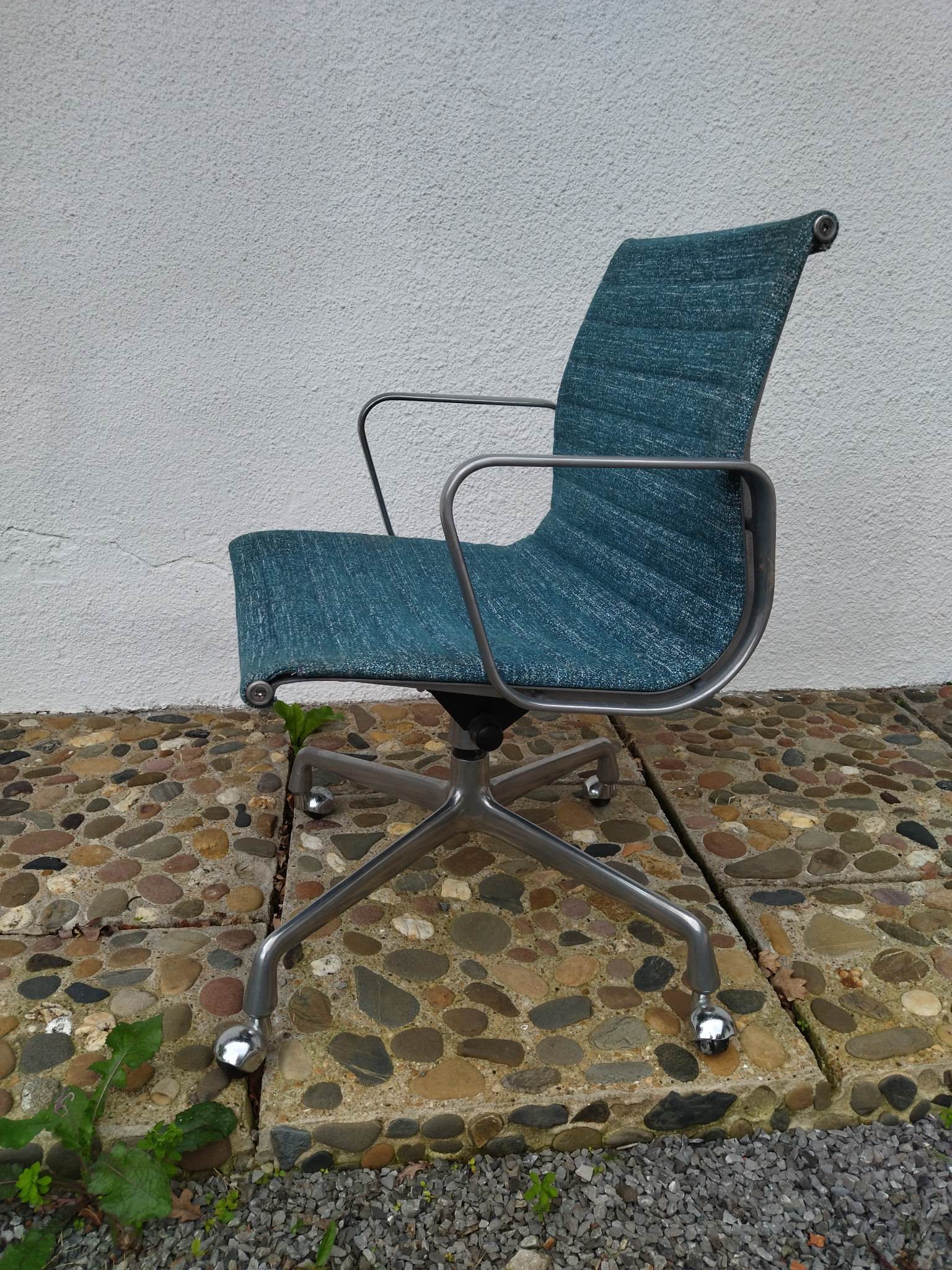 Armchair 108 by Charles & Ray Eames, Herman Miller