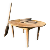 Oval table