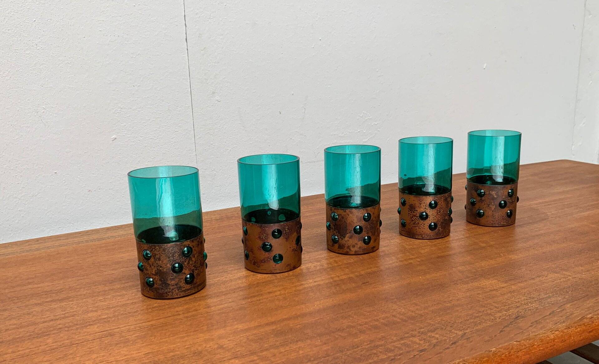 Drinking glasses in green glass and copper in mid-century style by Nanny Still, 1960s, set of 5.