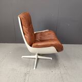 Space age fiberglass swivel chair, 1960s
