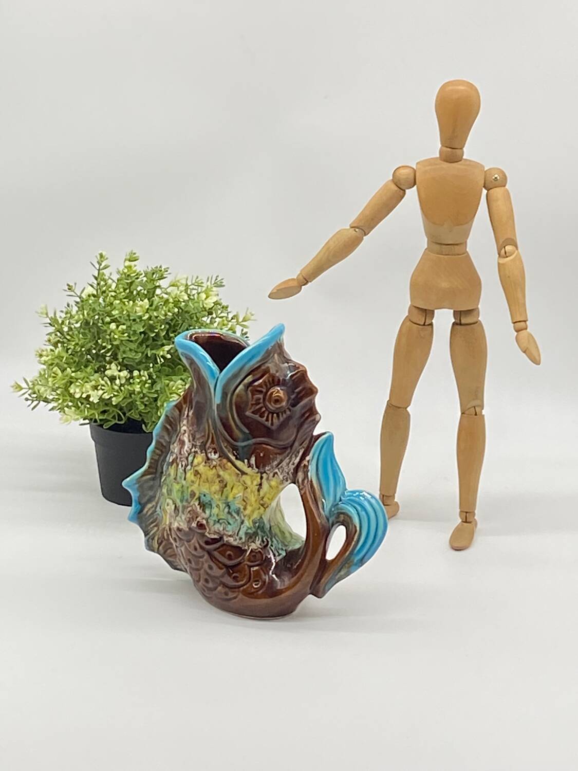 Zoomorphic pitcher / ceramic fish