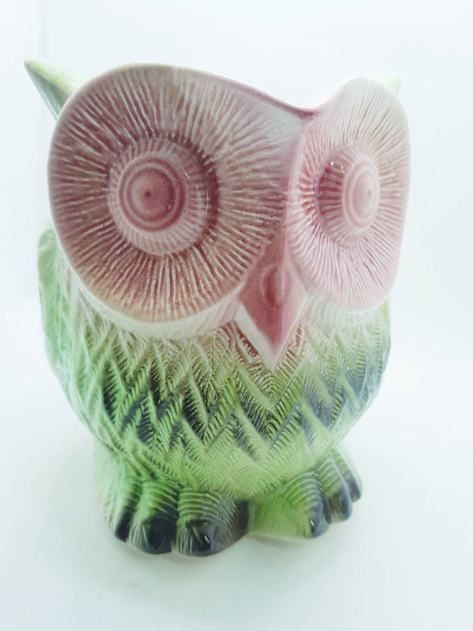 Grand pichet hibou en barbotine